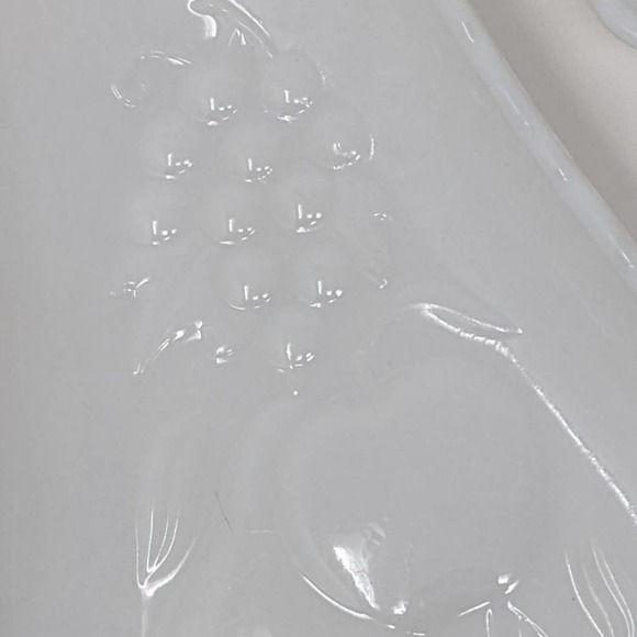 Vintage Milk Glass Pear Strawberry Fruit Dish Plate Decor Set of 3 Floral - Picture 2 of 4